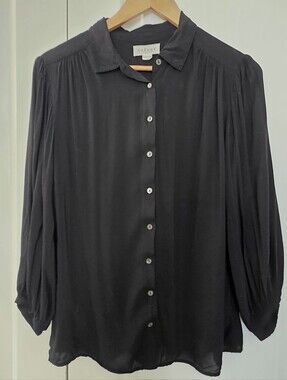 Velvet by Graham & Spencer | Black Flowy Viscose Button Down Blouse | M